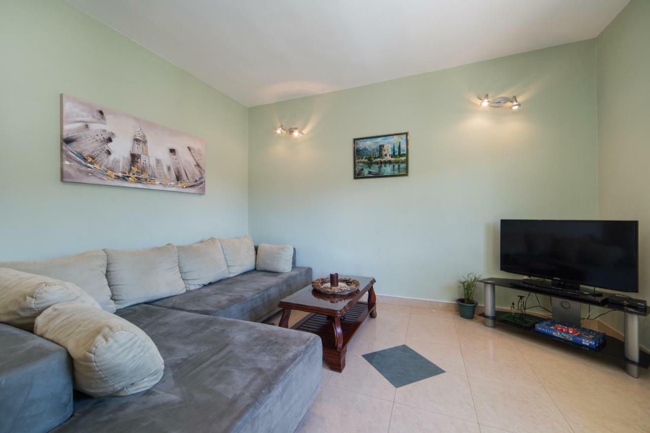 Apartments 7+ Blace Dış mekan fotoğraf
