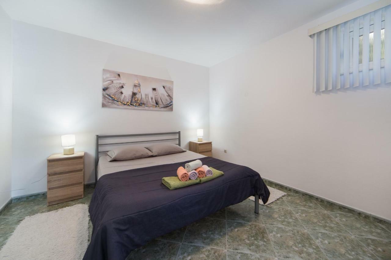 Apartments 7+ Blace Dış mekan fotoğraf